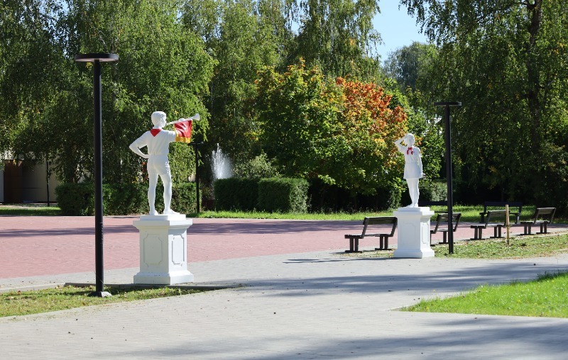 Пионеры